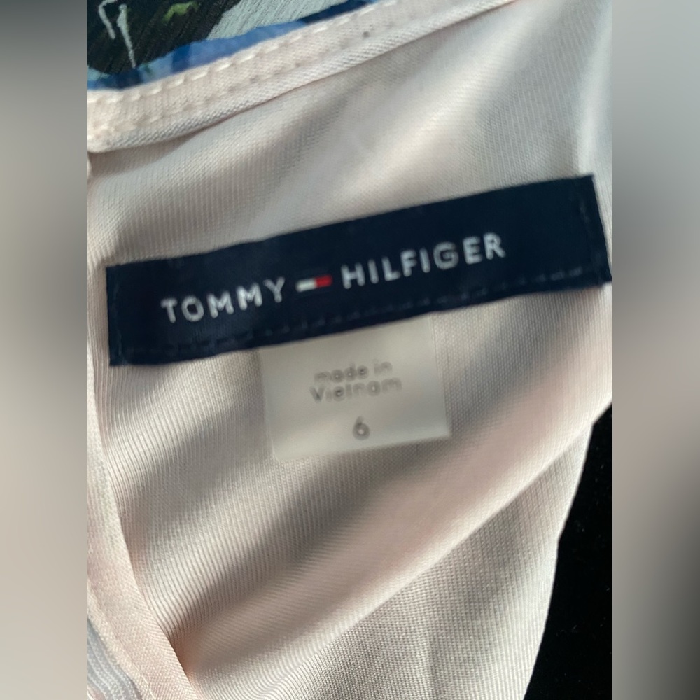 Tommy Hilfiger riviera floral chiffon high low dress with ruffled sleeve. Size 6 - Picture 11 of 12